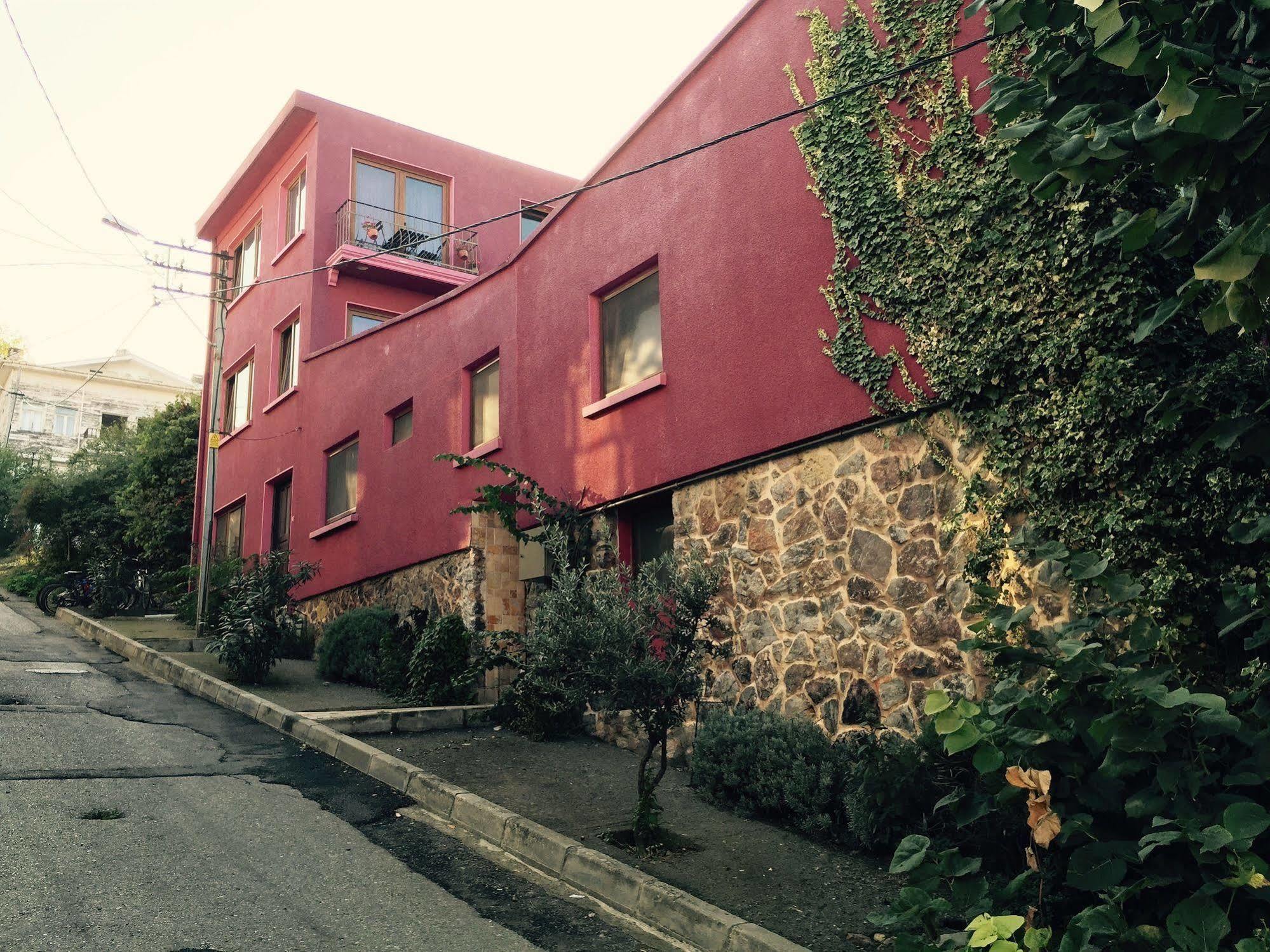 L'Isola Guesthouse (Adults Only) Heybeliada Exterior photo